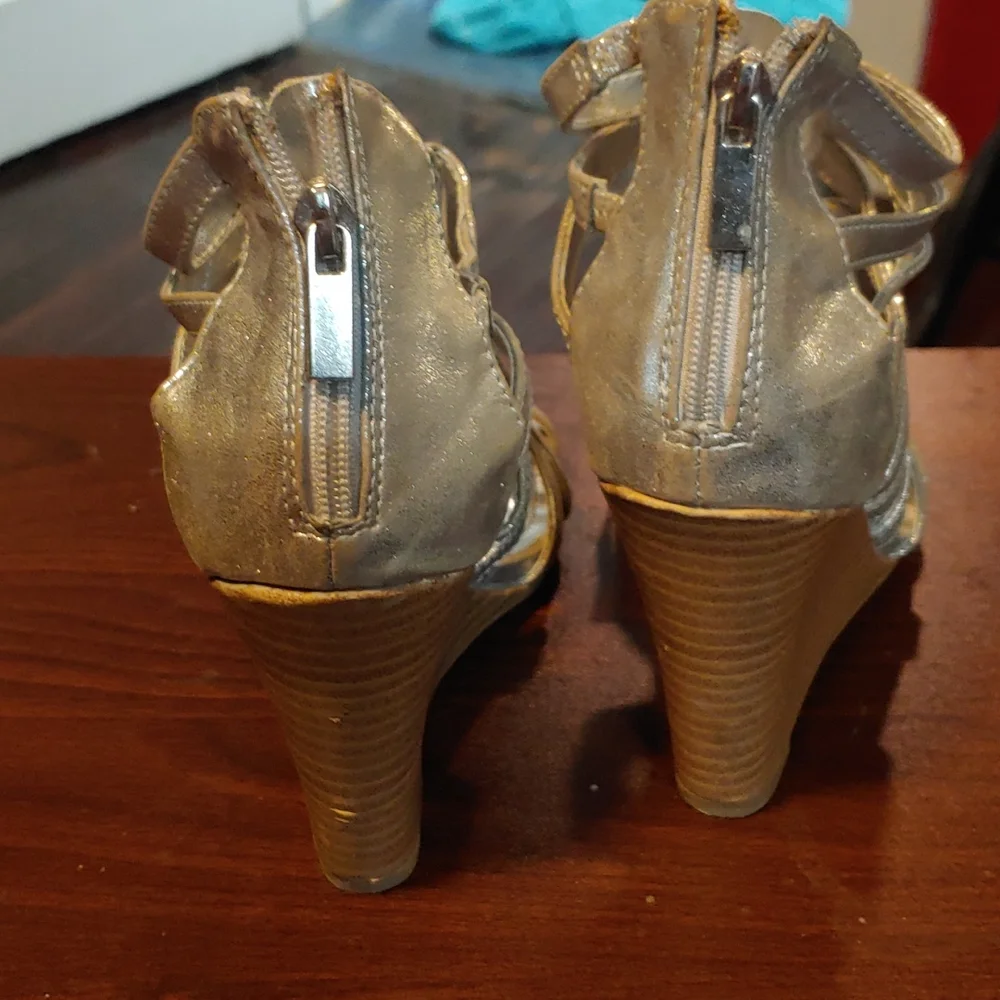 Wedges - Picture 2 of 4